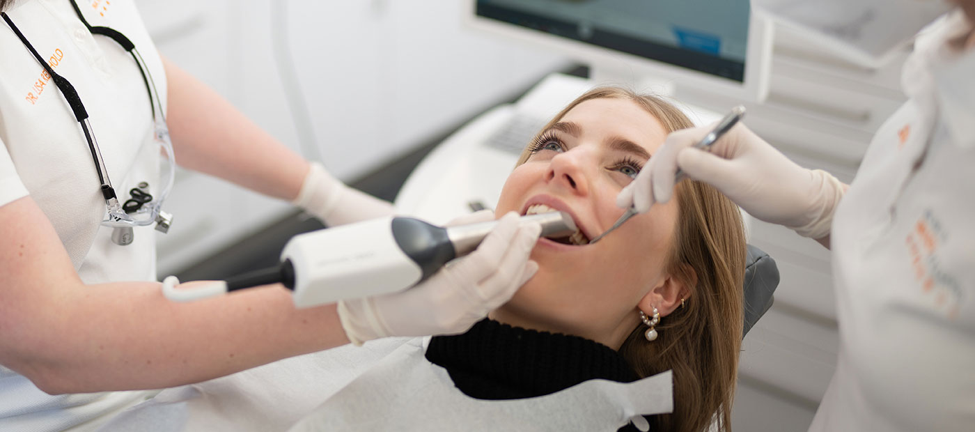 Digitaler Zahnersatz in der Zahnarztpraxis Dr. Ina Scholl & Kollegen in Deisenhofen